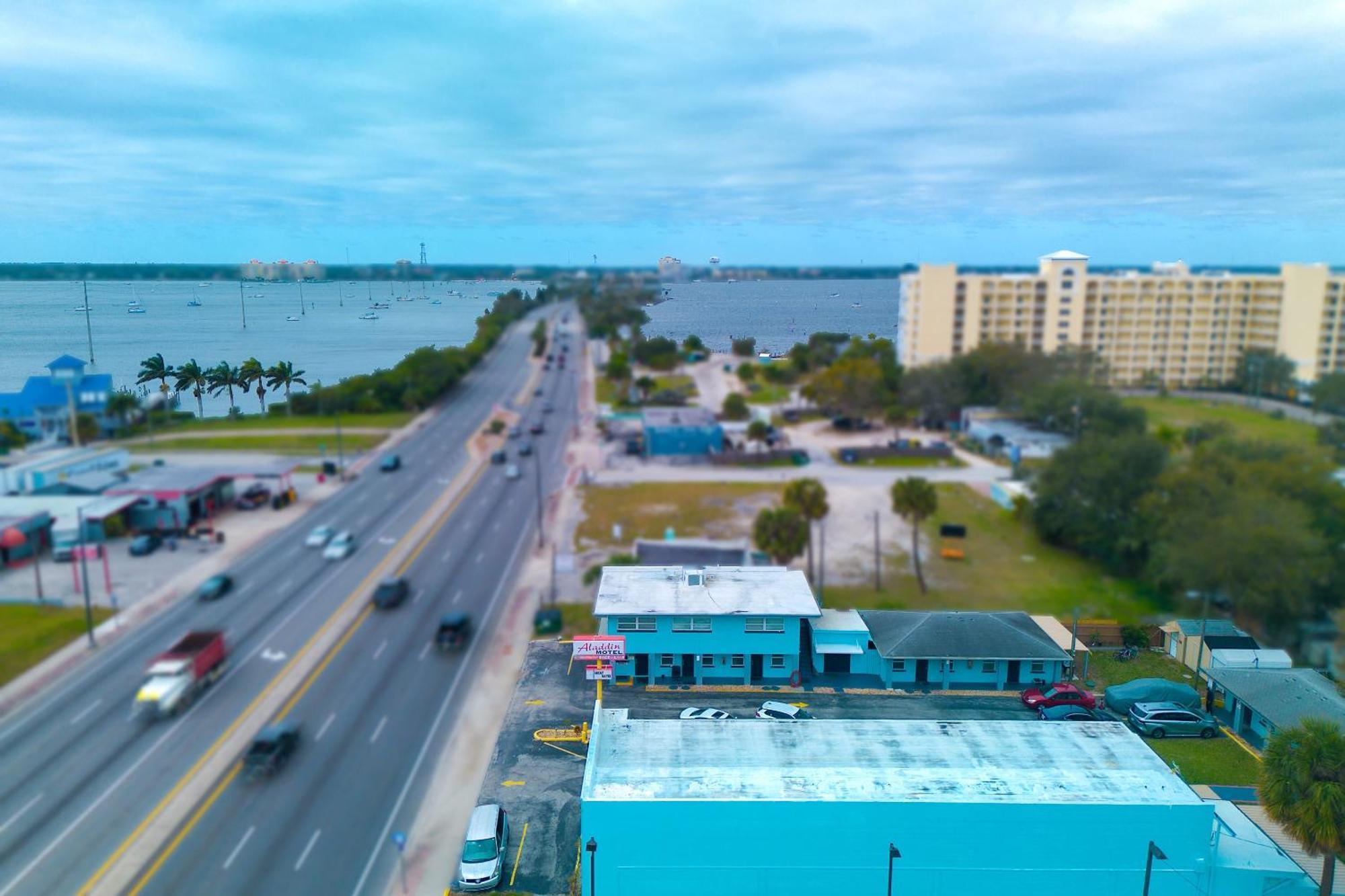 Aladdin Motel By Oyo Merritt Island Экстерьер фото